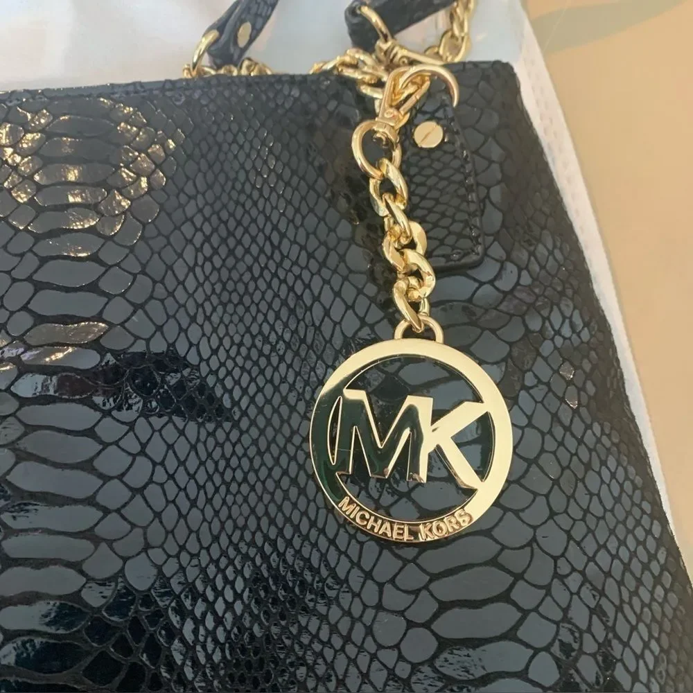 Michael Kors Jet Set Chain Black Messenger Embossed Leather 35F4GTCM2G Brand New